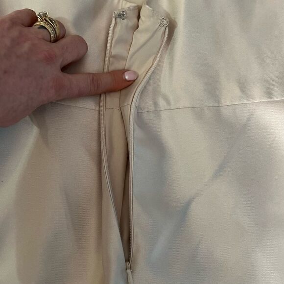 Alfred Sung V-Neck Full Skirt Satin Maxi Dress in Palomino. Size 16. NWT! - Picture 6 of 16